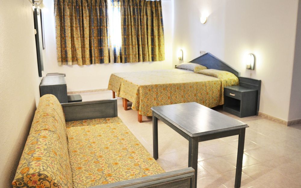 Hotel Apartamentos Vibra Central City - Adults Only San Antonio  Exterior photo