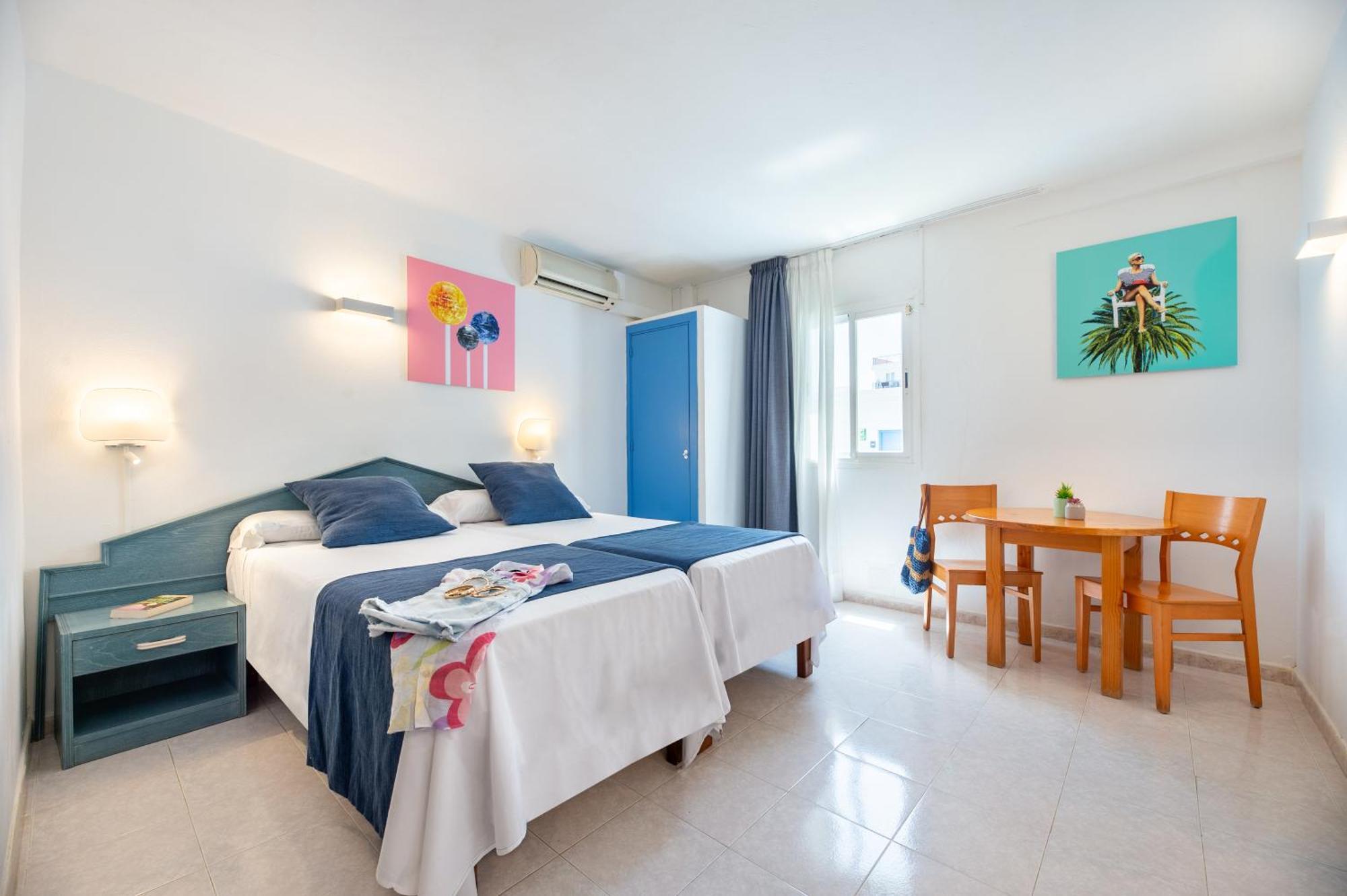 Hotel Apartamentos Vibra Central City - Adults Only San Antonio  Exterior photo