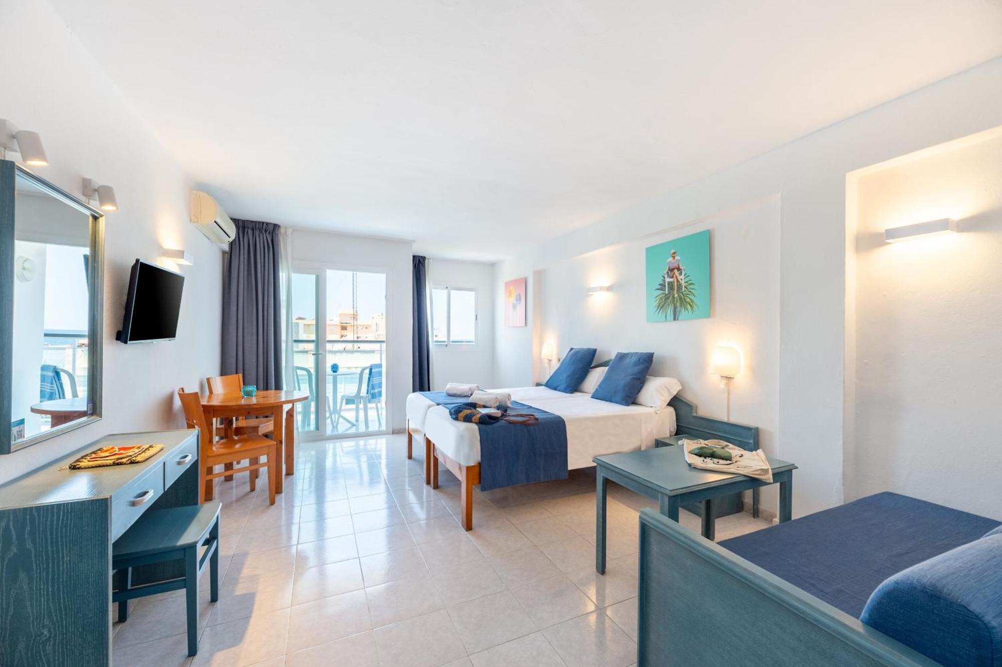 Hotel Apartamentos Vibra Central City - Adults Only San Antonio  Exterior photo