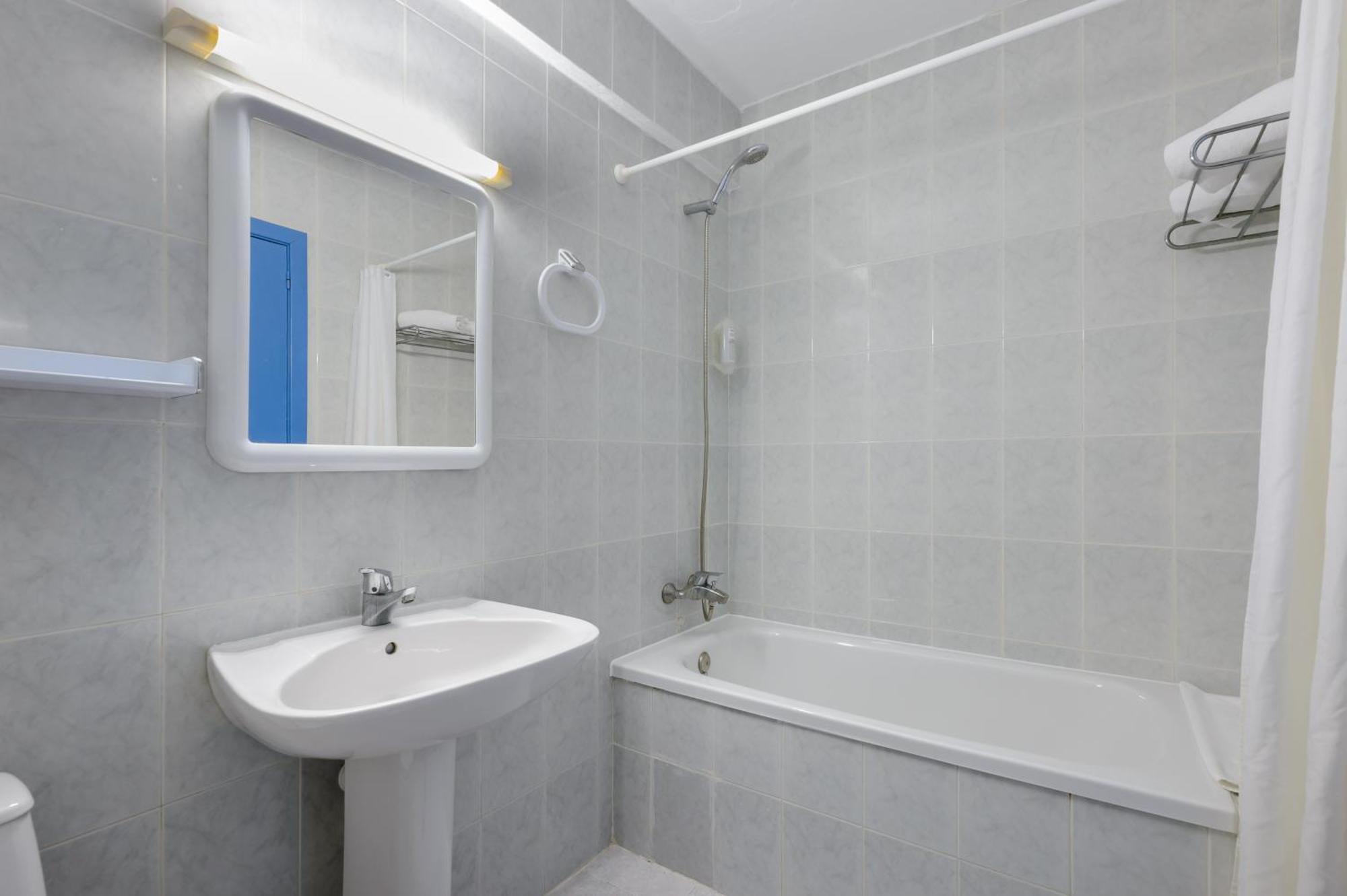 Hotel Apartamentos Vibra Central City - Adults Only San Antonio  Exterior photo