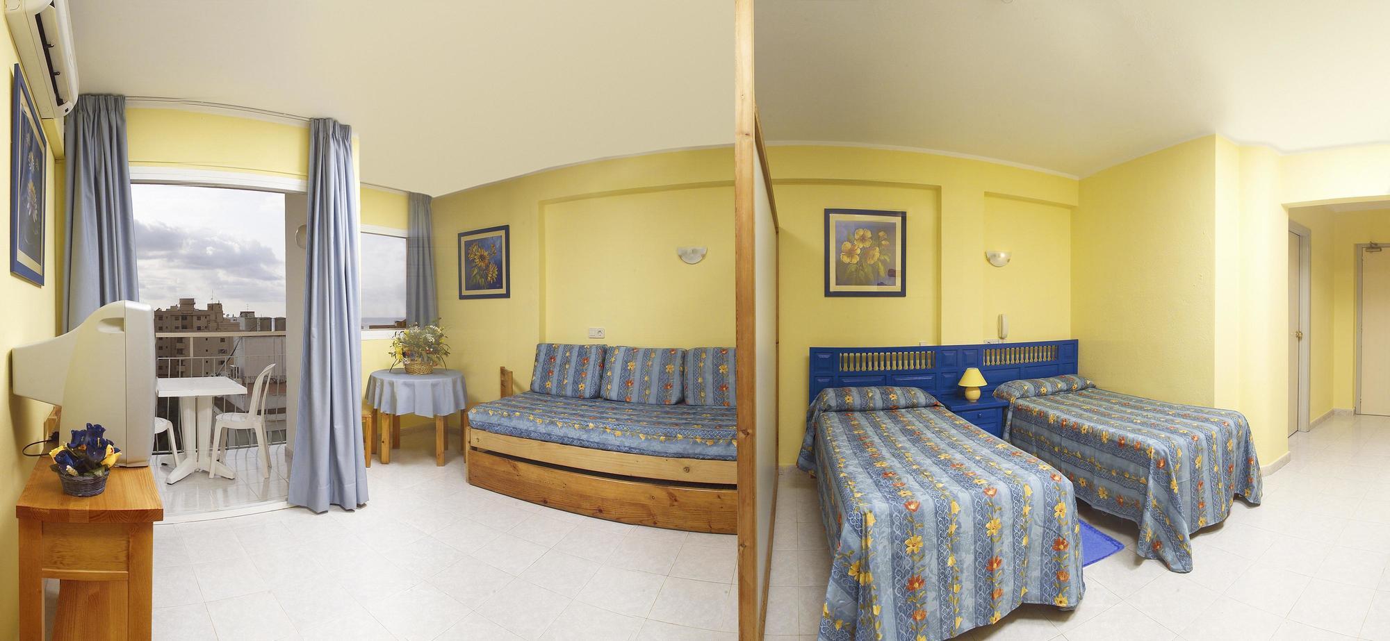Hotel Apartamentos Vibra Central City - Adults Only San Antonio  Room photo