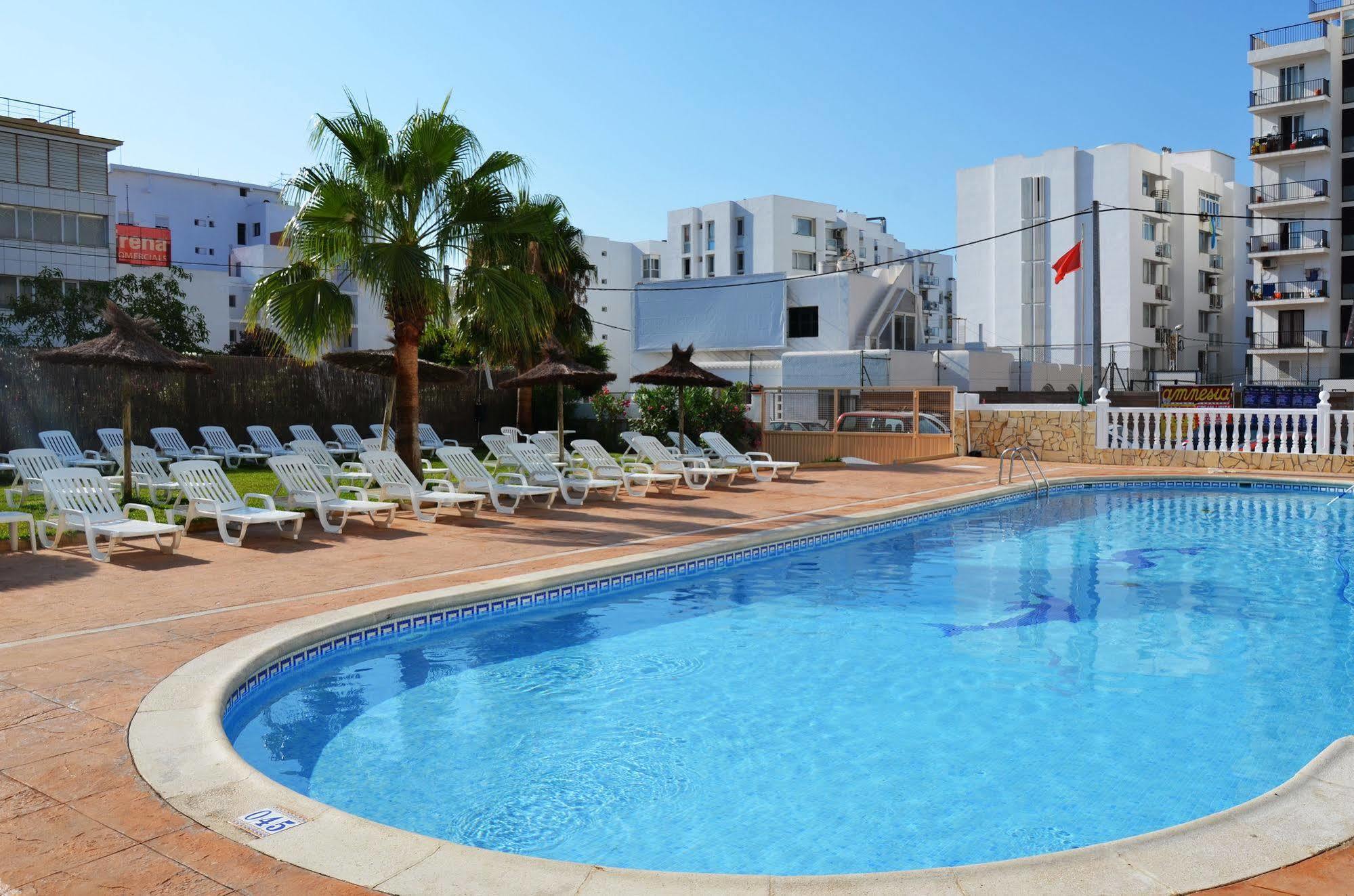 Hotel Apartamentos Vibra Central City - Adults Only San Antonio  Exterior photo