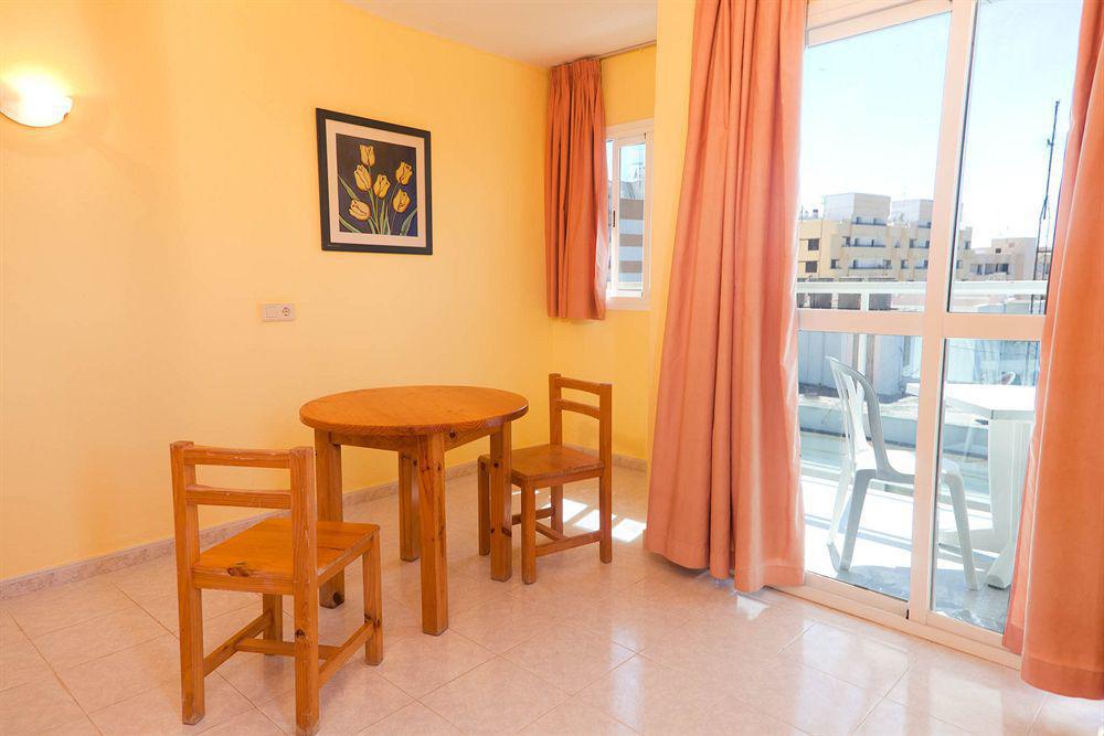Hotel Apartamentos Vibra Central City - Adults Only San Antonio  Exterior photo